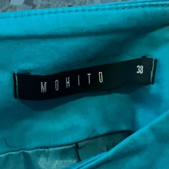 Blue Skater Mini Skirt for Resort Wear - Picture 6 of 7